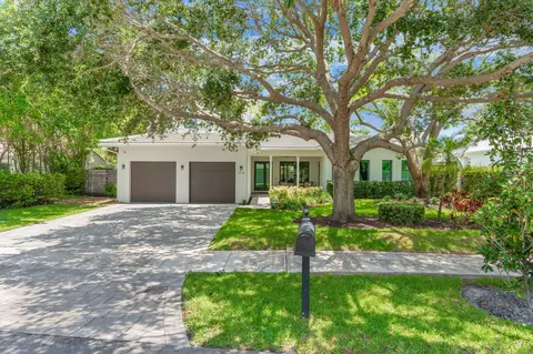 1716 Middle River Dr, Fort Lauderdale, FL 33305