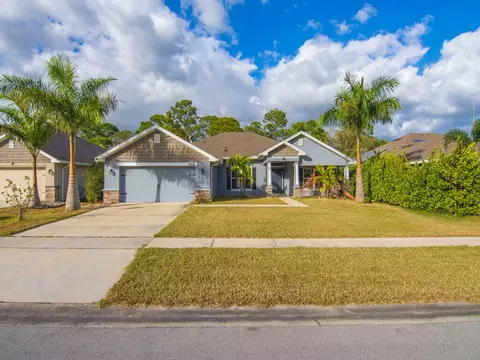 8308 Amalfi Cir, Fort Pierce, FL 34951