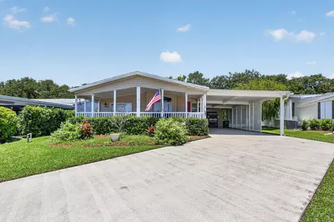 8004 Long Dr, Port Saint Lucie, FL 34952