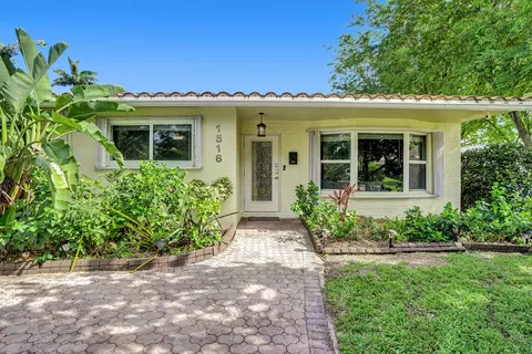 1516 Scott St, Hollywood, FL 33020