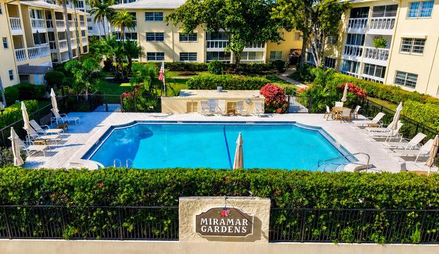 60 Venetian Dr #205N, Delray Beach, FL 33483