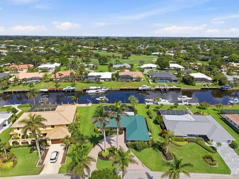 View/Area - 3374 SE Fairway E, Stuart, FL 34997 photo 5 of 12