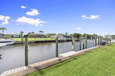 Exterior - 3374 SE Fairway E, Stuart, FL 34997 photo 17 of 21