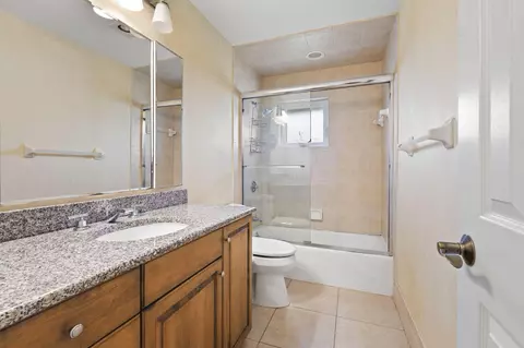 Bath - 3374 SE Fairway E, Stuart, FL 34997 photo 3 of 3