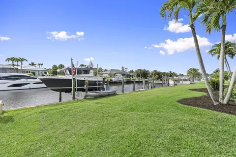 Exterior - 3374 SE Fairway E, Stuart, FL 34997 photo 16 of 21