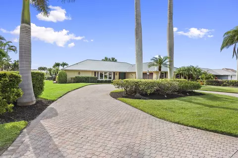 Exterior - 3374 SE Fairway E, Stuart, FL 34997 photo 4 of 21