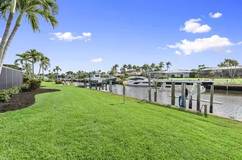 Exterior - 3374 SE Fairway E, Stuart, FL 34997 photo 18 of 21