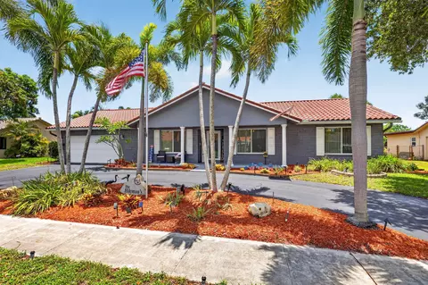 1940 SW 73rd Ave, Plantation, FL 33317