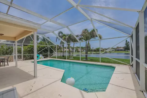 Exterior - 4716 SE Winter Haven Ct, Stuart, FL 34997 photo 6 of 11