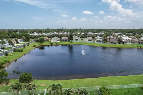 View/Area - 4716 SE Winter Haven Ct, Stuart, FL 34997 photo 6 of 7