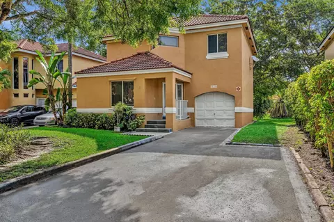 11251 Lakeview Dr #21-F, Coral Springs, FL 33071