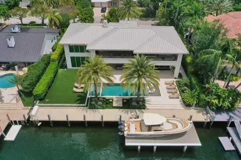 2718 NE 17th St, Fort Lauderdale, FL 33305