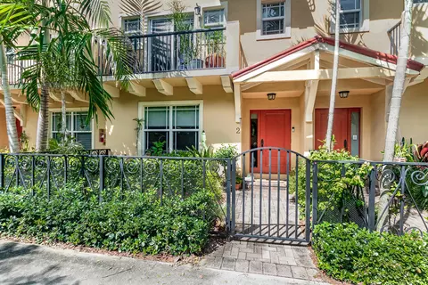 218 S Federal Hwy #2, Lake Worth Beach, FL 33460