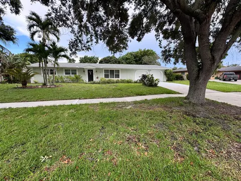 7828 Saint Andrews Rd, Lake Worth, FL 33467