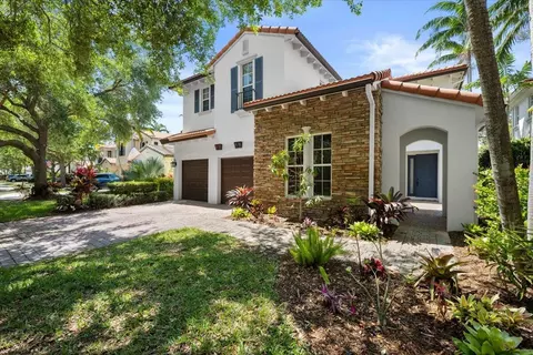 956 Mill Creek Dr, Palm Beach Gardens, FL 33410