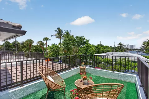 2505 NE 2nd St #2505, Pompano Beach, FL 33062
