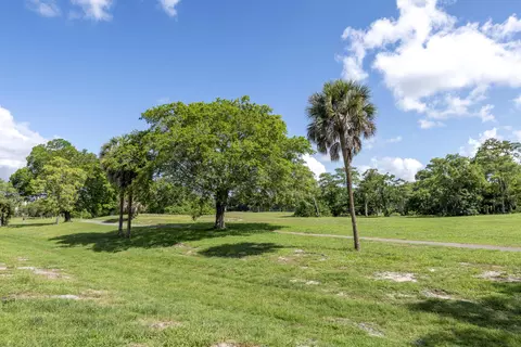 6061 N Falls Cir Dr #402, Lauderhill, FL 33319