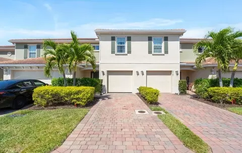 3725 Crofton Ct, Fort Myers, FL 33916
