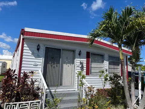 8708 SW 16th St, Davie, FL 33324