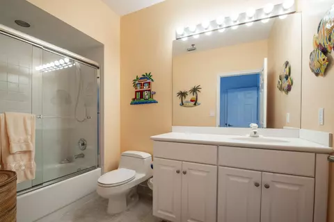Bath - 115 Ocean Key Way, Jupiter, FL 33477 photo 2 of 3