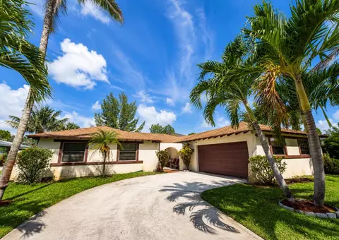 915 Ryanwood Dr, West Palm Beach, FL 33413
