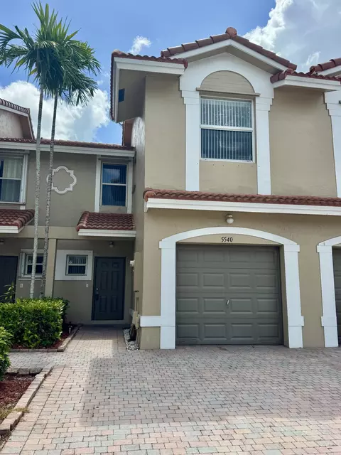5540 NW 90th Ter, Sunrise, FL 33351