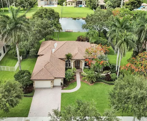 10324 SW 26th St, Davie, FL 33324