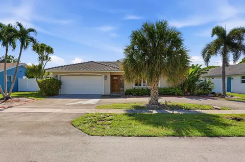 106 Orchard Ridge Ln, Boca Raton, FL 33431