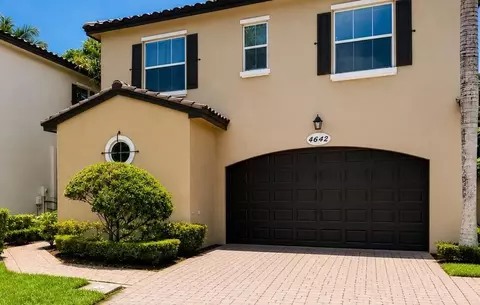 4642 Mediterranean Cir #4642, Palm Beach Gardens, FL 33418