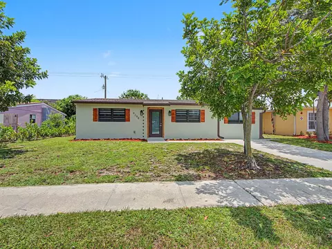 9298 Birmingham Dr, Palm Beach Gardens, FL 33410
