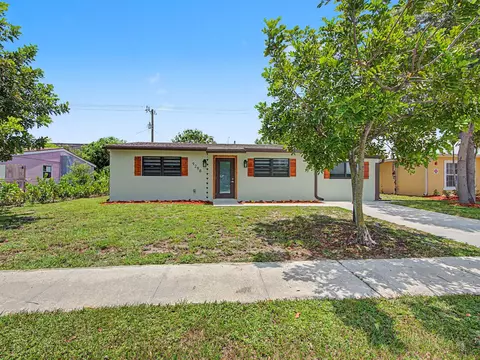 9298 Birmingham Dr, Palm Beach Gardens, FL 33410