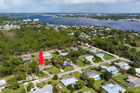 1321 SW Nikoma St, Palm City, FL 34990