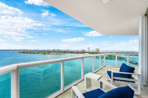 2650 Lake Shore Dr #2106, Riviera Beach, FL 33404