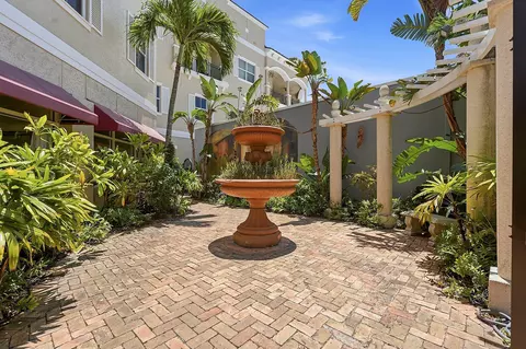 Exterior - 50 SE Ocean Blvd #302, Stuart, FL 34994 photo 5 of 7