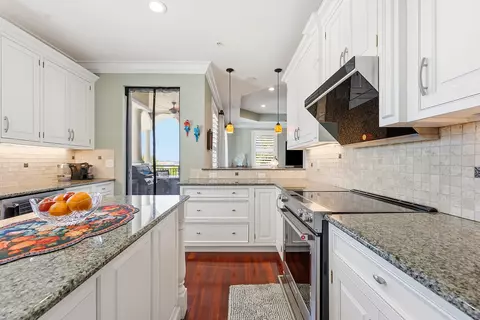 Kitchen - 50 SE Ocean Blvd #302, Stuart, FL 34994 photo 2 of 4