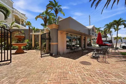 Exterior - 50 SE Ocean Blvd #302, Stuart, FL 34994 photo 6 of 7