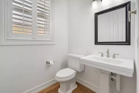Bath - 4344 Main St, Jupiter, FL 33458 photo 3 of 8