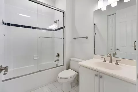 Bath - 4344 Main St, Jupiter, FL 33458 photo 7 of 8