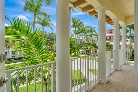Exterior - 4344 Main St, Jupiter, FL 33458 photo 3 of 5