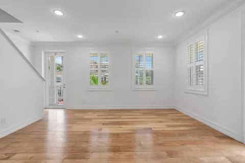 Living - 4344 Main St, Jupiter, FL 33458 photo 4 of 7