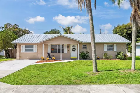 1004 NW 16th Pl, Stuart, FL 34994 photo 2