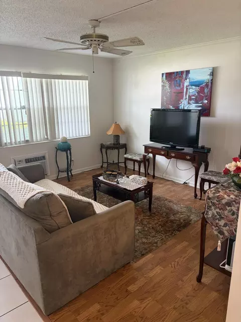 29 Newport B #29, Deerfield Beach, FL 33442
