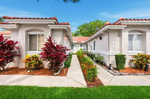 10432 Lake Vista Cir, Boca Raton, FL 33498