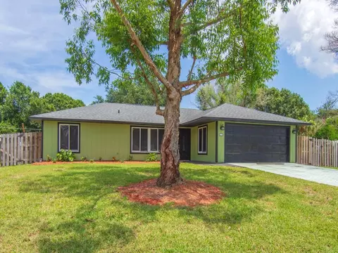 5612 Deleon Ave, Fort Pierce, FL 34951