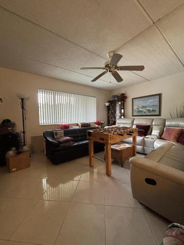 3100 Springdale Blvd #212, Palm Springs, FL 33461