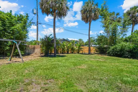Exterior - 520 SE Dolphin Dr, Stuart, FL 34996 photo 6 of 6