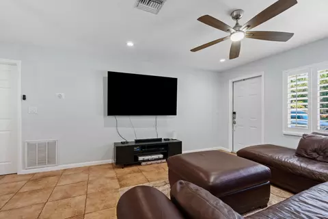Other - 520 SE Dolphin Dr, Stuart, FL 34996 photo 5 of 9