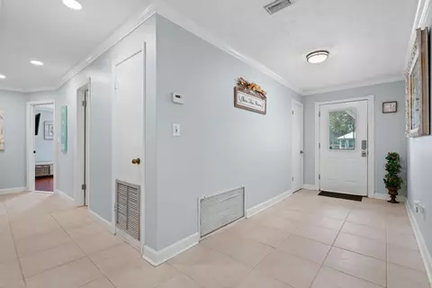 Entry Way - 4796 SE Manatee Ter, Stuart, FL 34997 photo 2 of 2