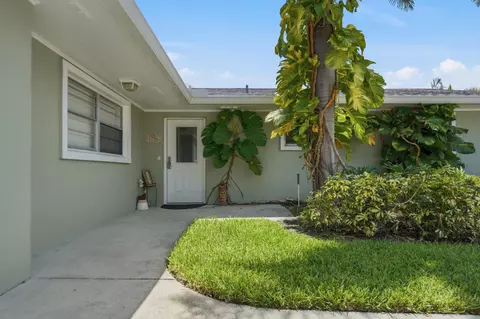 Exterior - 4796 SE Manatee Ter, Stuart, FL 34997 photo 3 of 16