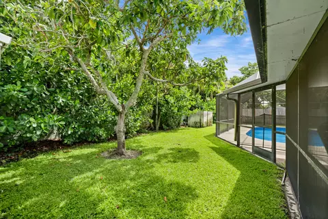 Exterior - 4796 SE Manatee Ter, Stuart, FL 34997 photo 12 of 15